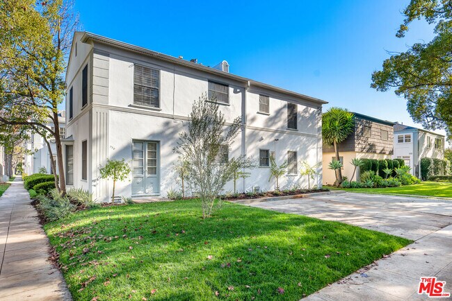 Building Photo - 9216 Alden Dr