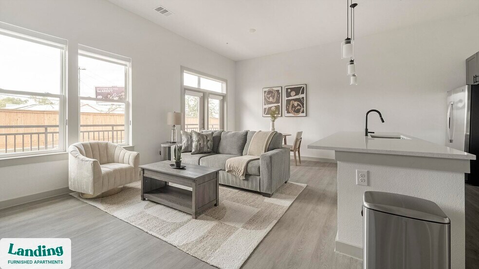 Primary Photo - 3706 Goodwin Ave