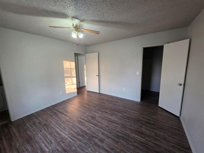 Building Photo - 47 Echo Ln