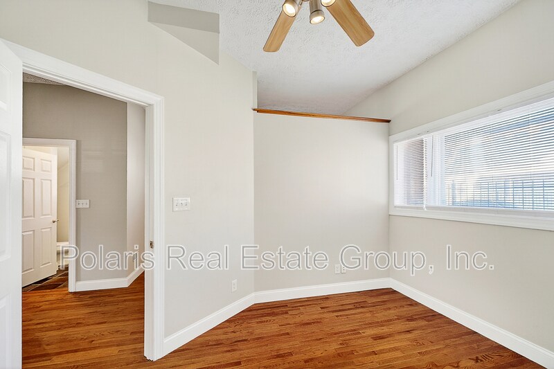 Building Photo - 145 E 14th St