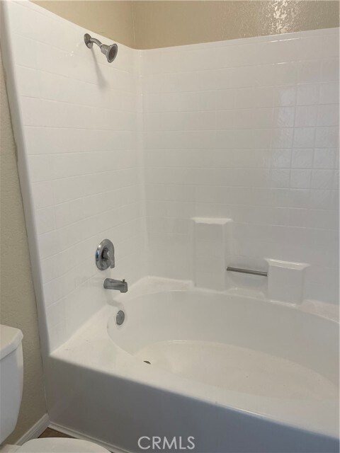 Building Photo - 583 Le Harve Ave