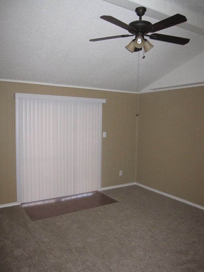 Building Photo - 2805 W Ferndale Ln