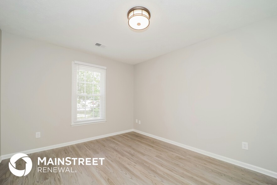 Building Photo - 1127 Reynolds Ct