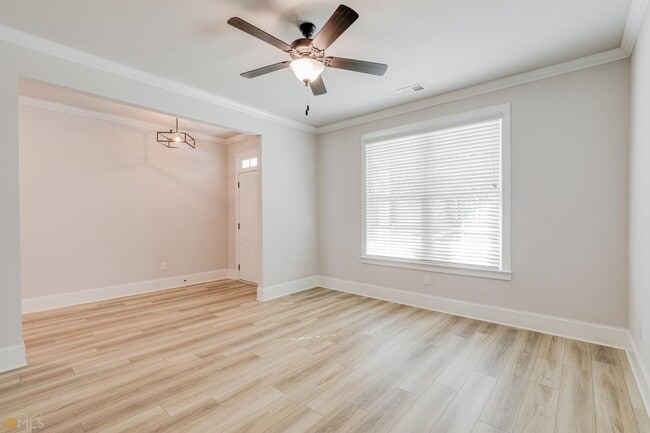 Building Photo - 322 Caledonia Ct