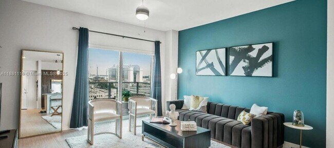 Building Photo - 591 Evernia St