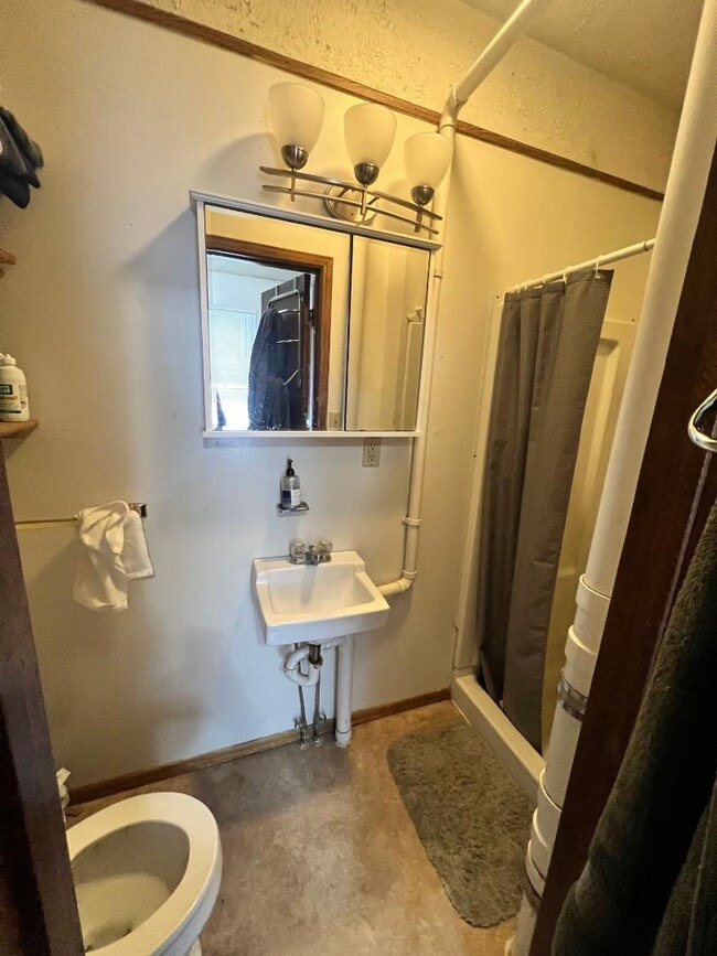 Building Photo - 923 Vine St