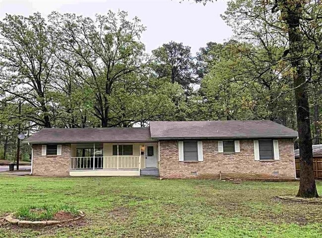 Primary Photo - 3/2 with fenced yard and covered parking