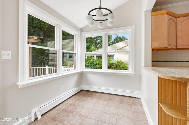 Building Photo - 638 Overton Pl