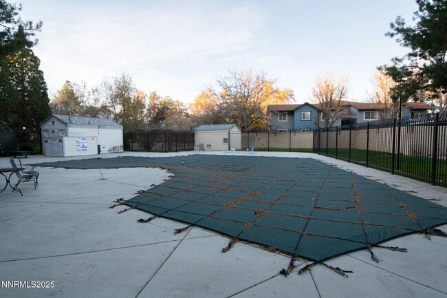 Building Photo - 2127 Roundhouse Rd