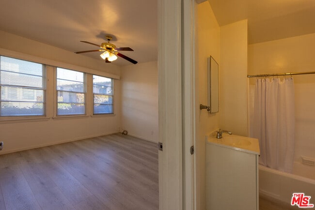 Building Photo - 1940 S Robertson Blvd