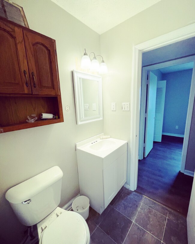 Building Photo - 9400 Moonridge Pl