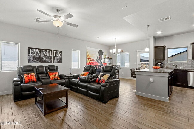 Building Photo - 14813 Tierra Fortaleza Ave
