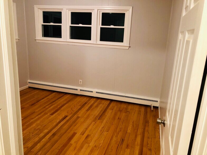 Building Photo - 27 Campbell Dr