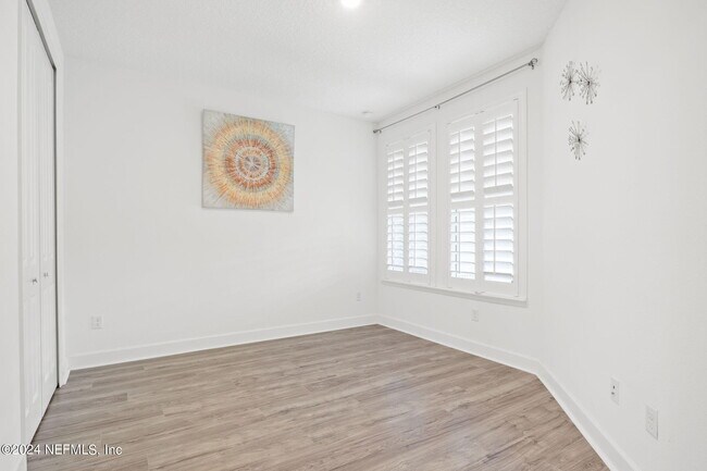Building Photo - 29 Ibiza Ct