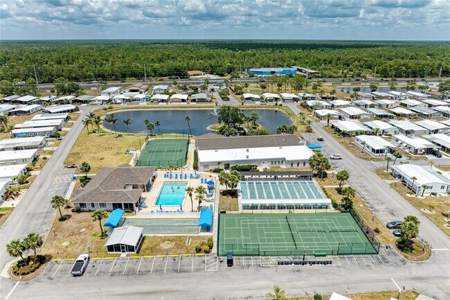 Building Photo - 122 Martinique Rd
