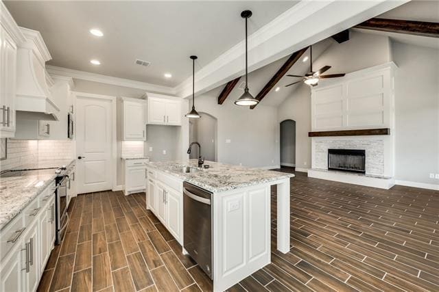 Building Photo - 8240 Scharmels Ln