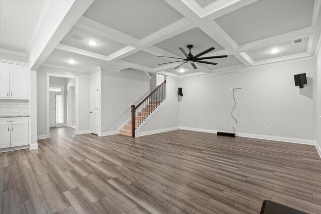 Building Photo - 239 Prominence Dr