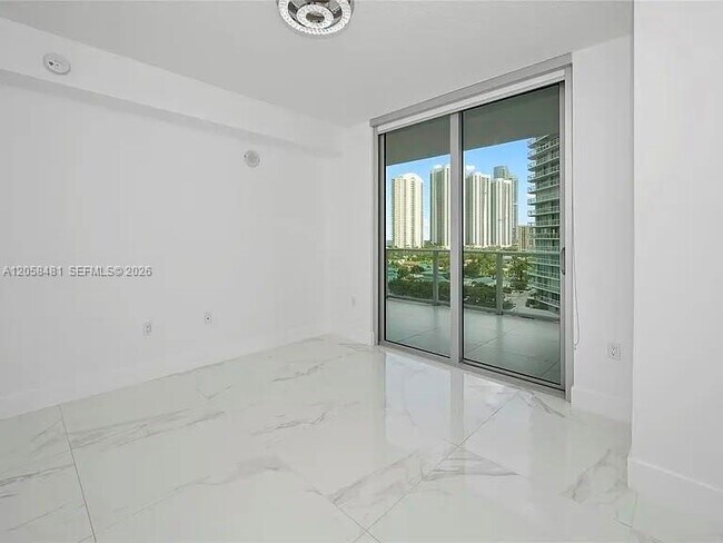 Building Photo - 300 Sunny Isles Blvd
