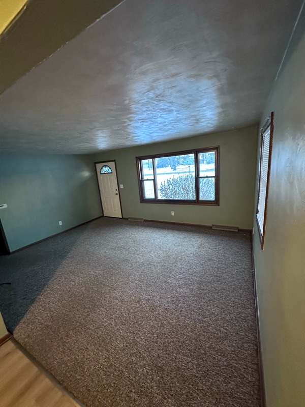 Building Photo - 4526 Middletown Rd E