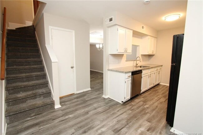 Building Photo - 4901 Coral Ridge Ct