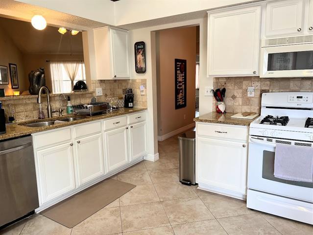 Building Photo - 1964 Hobart Ln