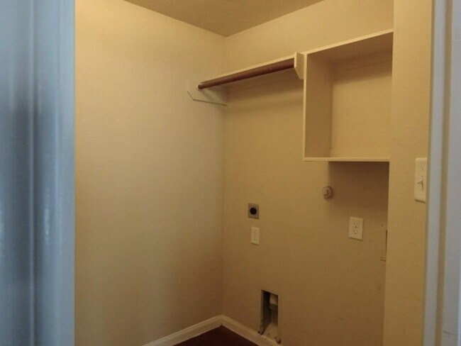 Building Photo - 5923 Stockholm Ct