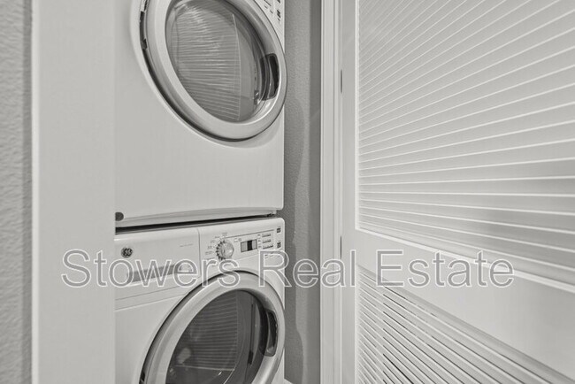 Building Photo - 111 W Prospect Ave