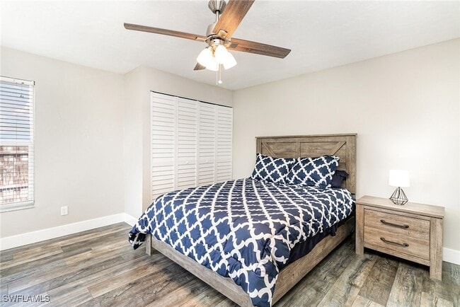 Building Photo - 517 98th Ave N