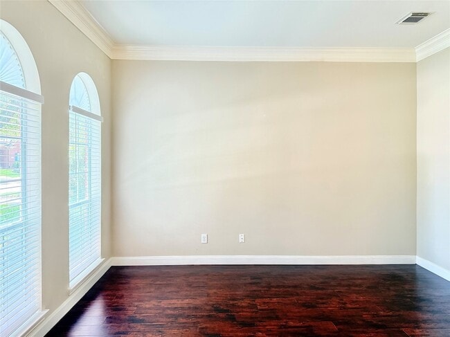 Building Photo - 4707 Gladesdale Park Ln