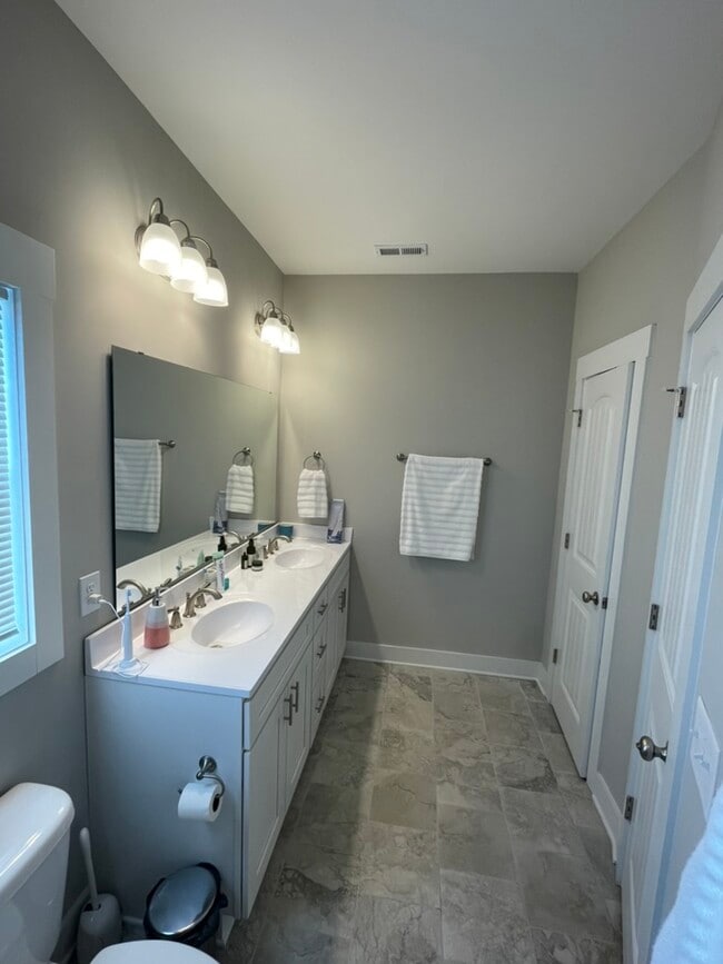 Building Photo - 227 Clay Hill Rd