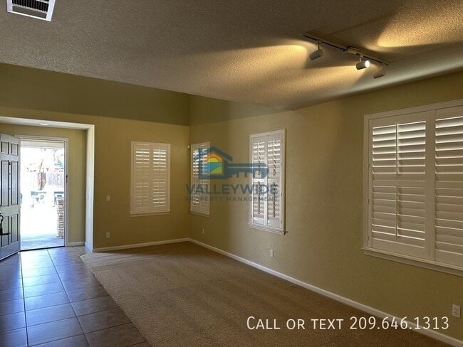 Building Photo - 2704 Acapulco Way