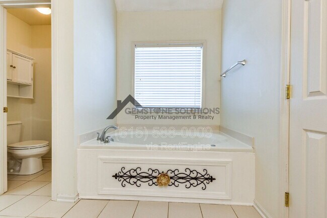 Building Photo - 1035 Watauga Ct