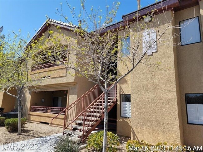 Building Photo - 8250 N Grand Canyon Dr