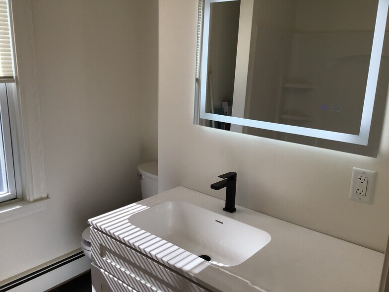 Bathroom - 10 1/2 Bentley St