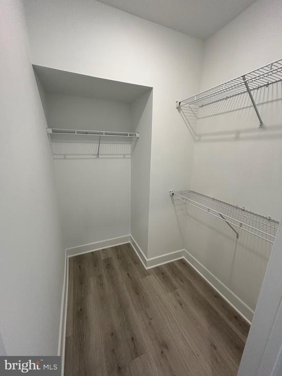 Building Photo - 2512 W Peninsula Dr