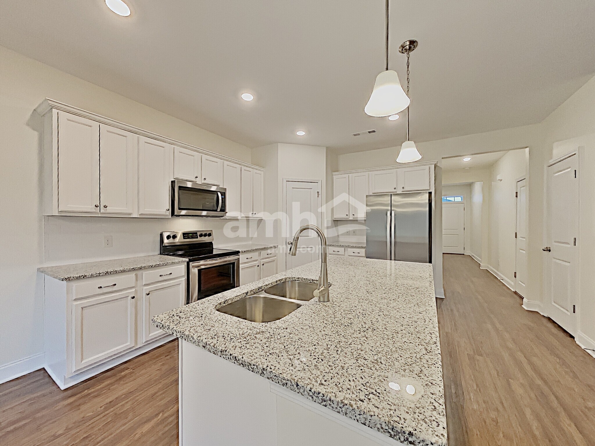 Building Photo - 444 Charity Ln