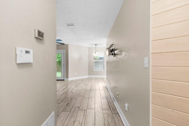 Building Photo - 3030 Blue Pine Ln