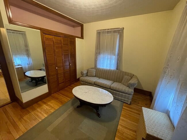 Building Photo - 51 Richmond Ave