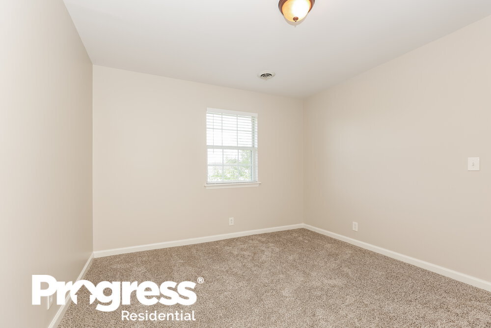 Building Photo - 3049 Brantley Dr