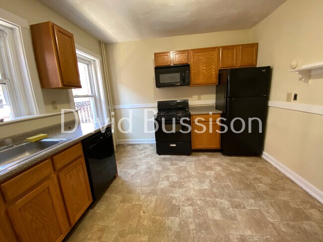 Primary Photo - 230 South St