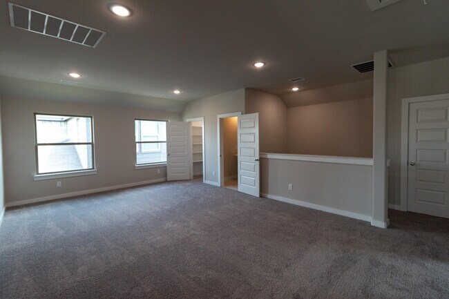 Building Photo - 1140 Enchanted Rock Ln