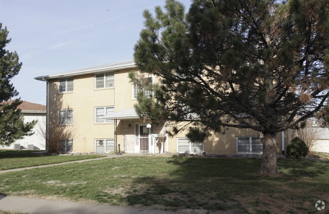 Building Photo - 12108 Lisa Cir