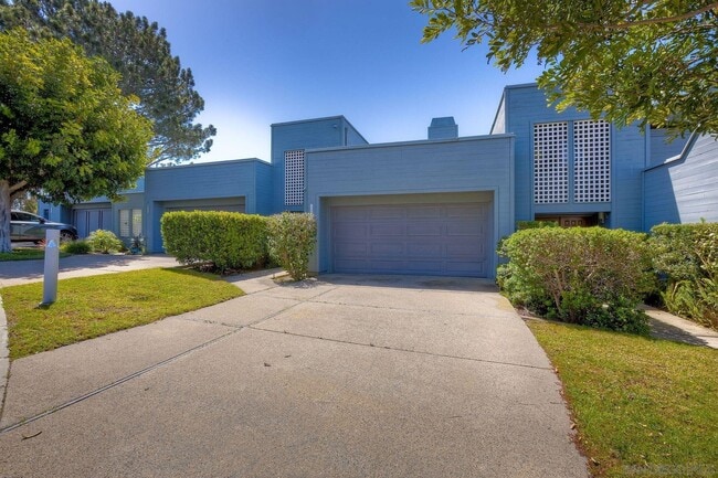 Building Photo - 1043 Freedom Ct