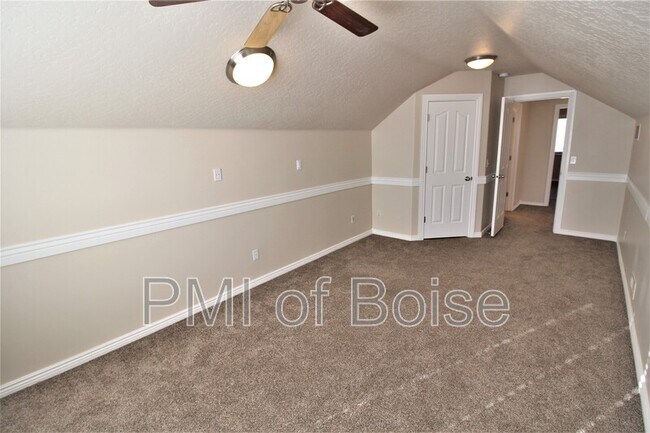 Building Photo - 6480 E Shellbrook Dr