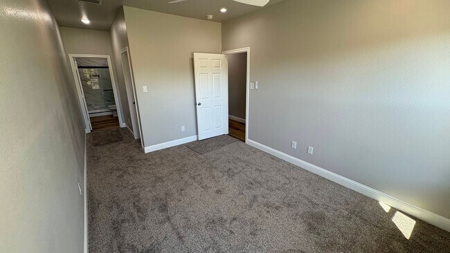 Building Photo - 3201 Bourland St