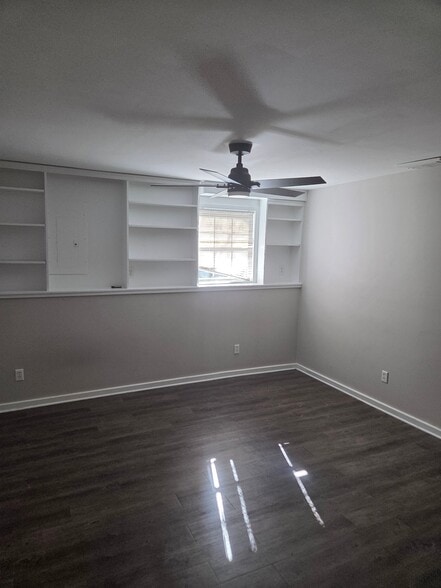 Building Photo - 3230 Meadowlark Ln NW