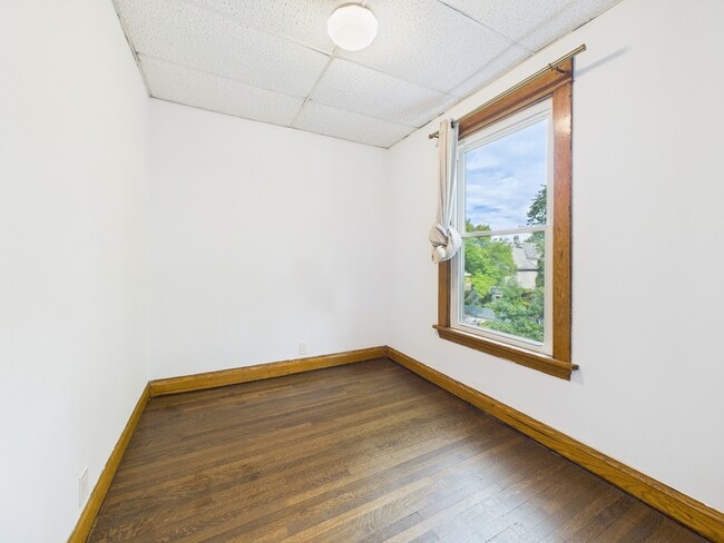 Building Photo - 4318 N Albany Ave