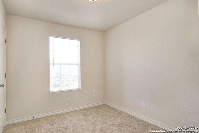 Building Photo - Wurzbach Heights Townhome for Rent ~ 3 Bedroom corner Unit with Private Yard and Garage