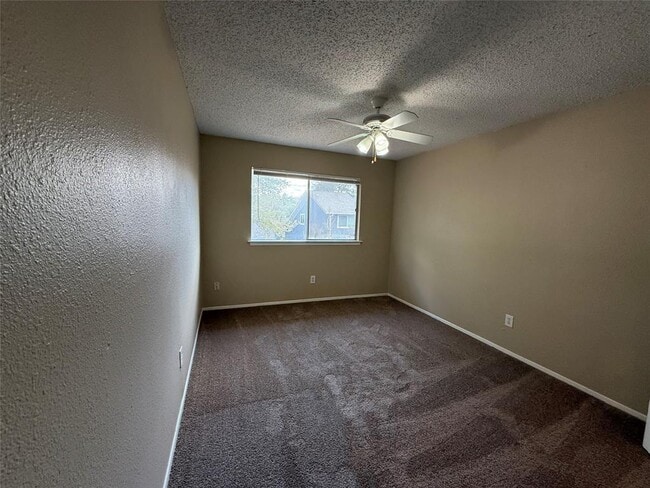 Building Photo - 11603 Tanglebriar Trail