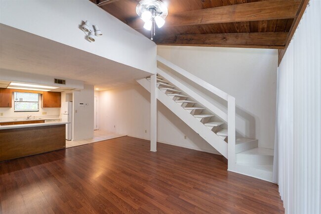 Building Photo - 1311 Rumba Ln